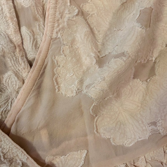 *SOLD*  Wilfred sheer peplum blouse - Picture 4 of 5